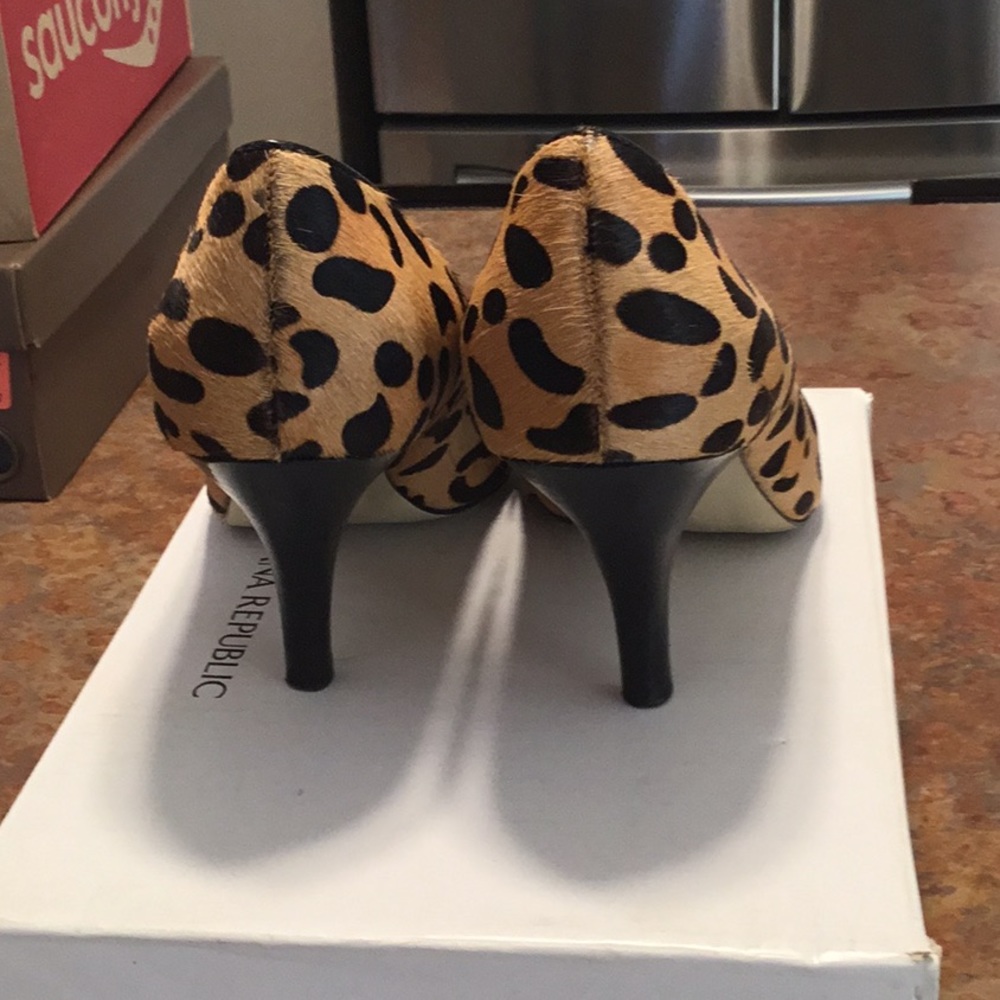 Open toe pumps - Picture 3 of 5